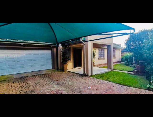 3 BEDROOM HOUSE FOR SALE IN DALPARK EXT 1